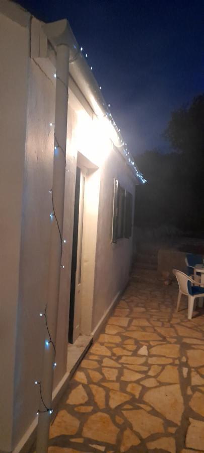 Lovely Studio In Strinilas With Its Own Pool Luaran gambar