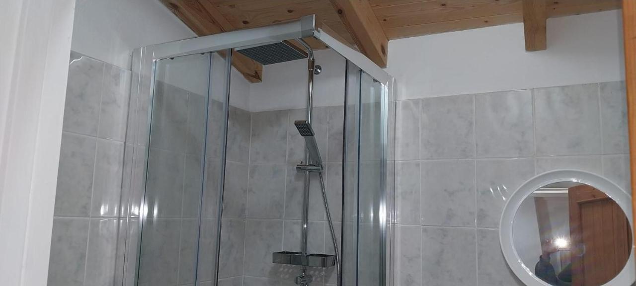 Lovely Studio In Strinilas With Its Own Pool Luaran gambar