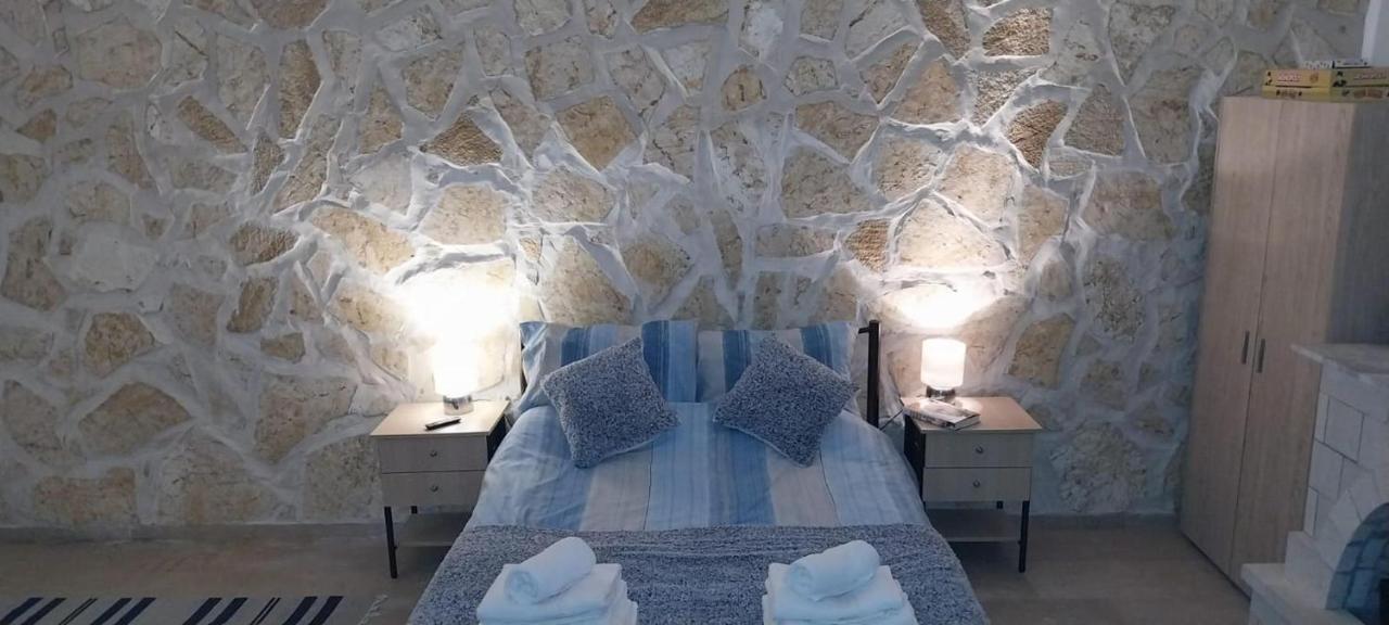 Lovely Studio In Strinilas With Its Own Pool Luaran gambar
